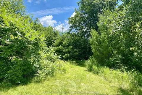 1084 AIRPORT Way, Central Frontenac, ON K0H 1B0