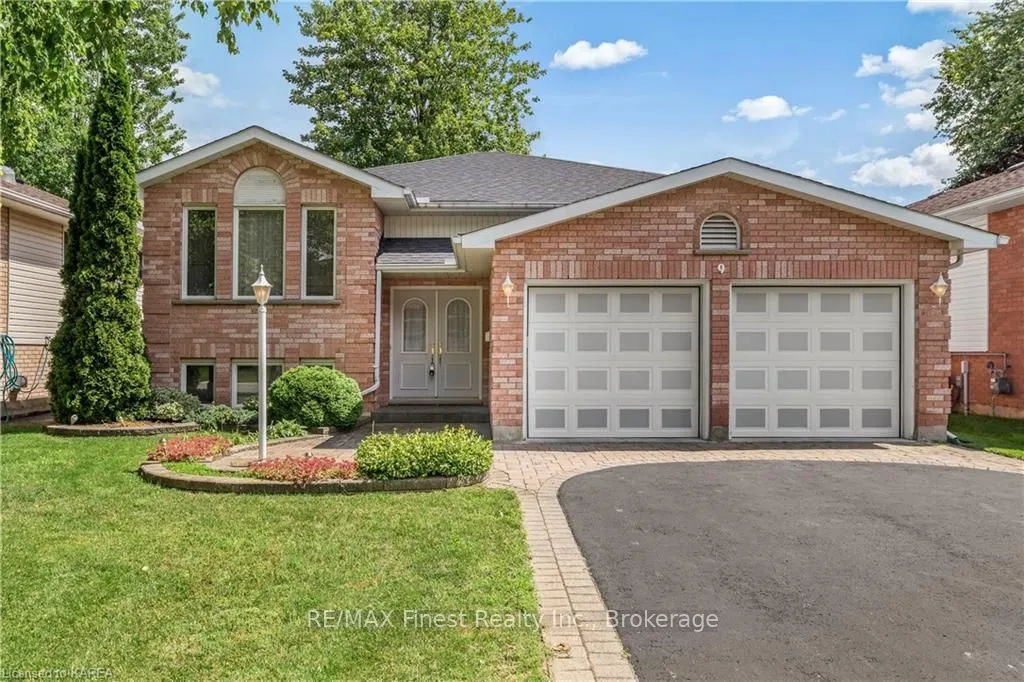 9 FORCHUK Cres, Quinte West, ON K8V 6N1