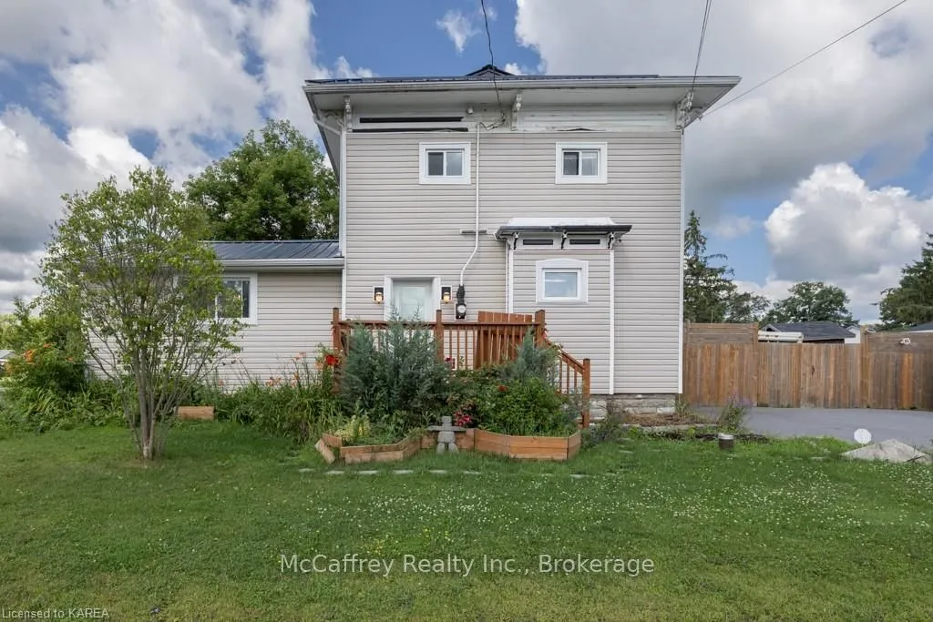 4309 KINGSTON Rd, South Frontenac, ON K0H 1V0