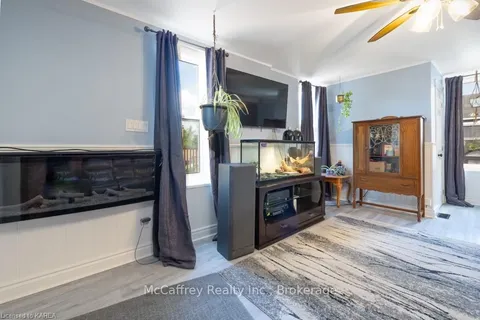 4309 KINGSTON Rd, South Frontenac, ON K0H 1V0