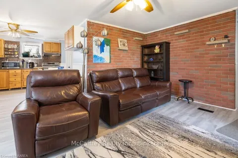 4309 KINGSTON Rd, South Frontenac, ON K0H 1V0