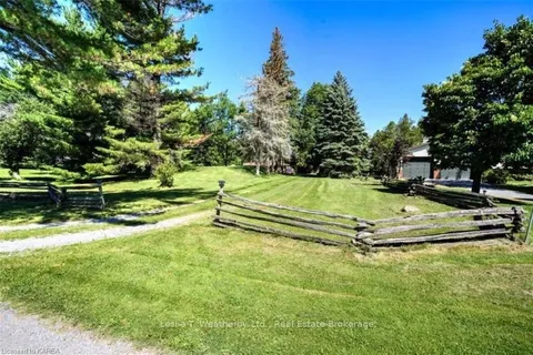 1259 BYRNE Pt, Frontenac Islands, ON K7G 2V6
