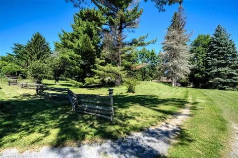 1259 BYRNE Pt, Frontenac Islands, ON K7G 2V6