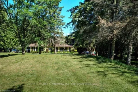 1259 BYRNE Pt, Frontenac Islands, ON K7G 2V6