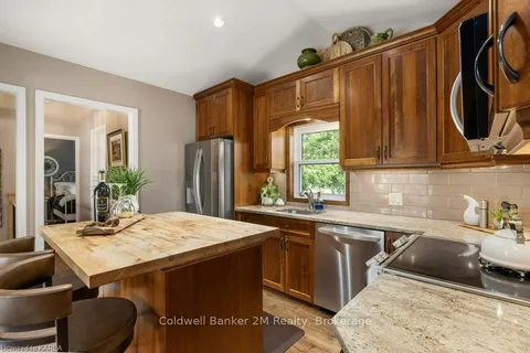 1004 ROCKY SHORE Lane, South Frontenac, ON K0H 1W0