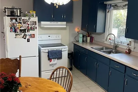 28 ROSEWOOD Ave, Welland, ON L3C 4A7