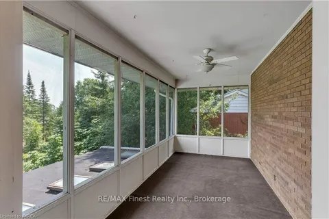 432 SOUTHWOOD Dr, Kingston, ON K7M 5P6