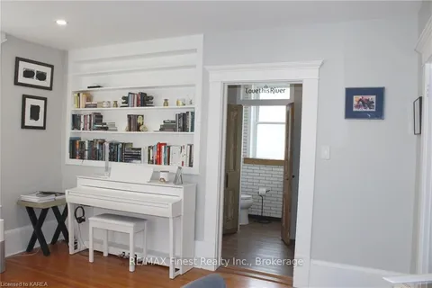 290 STONE St, Gananoque, ON K7G 2A1