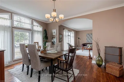 651 WOODLAND Pl, Kingston, ON K7L 4V1