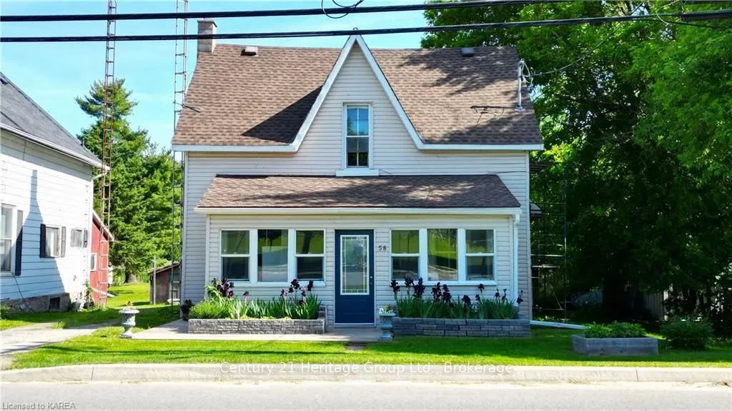 58 BEDFORD St, Westport, ON K0G 1X0
