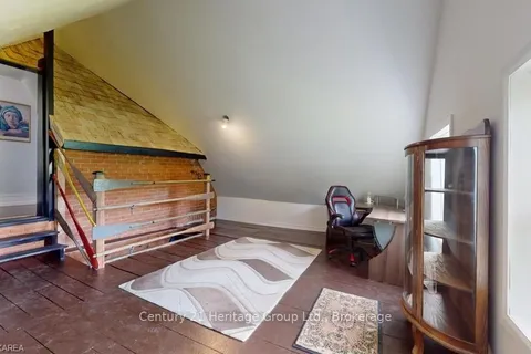 58 BEDFORD St, Westport, ON K0G 1X0