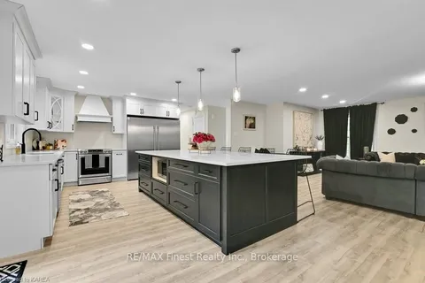 437 OTTY LAKE SIDEROAD Rd, Tay Valley, ON K7H 3C5