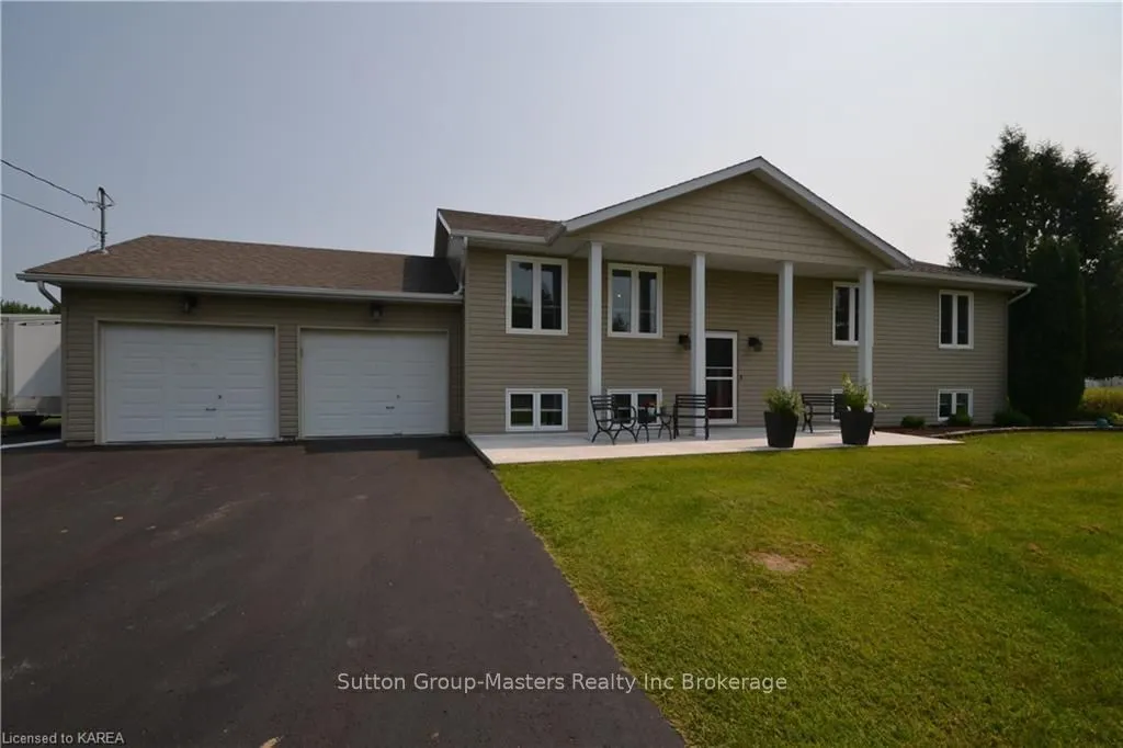 4048 SYDENHAM Rd, South Frontenac, ON K0H 2T0