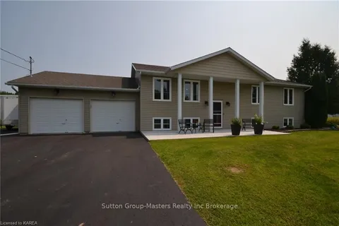 4048 SYDENHAM Rd, South Frontenac, ON K0H 2T0