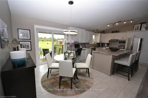 4048 SYDENHAM Rd, South Frontenac, ON K0H 2T0