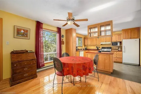 226 LITTLE SILVER LAKE Rd, Tay Valley, ON K0H 2B0