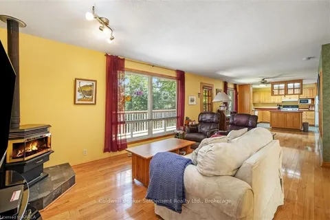 226 LITTLE SILVER LAKE Rd, Tay Valley, ON K0H 2B0