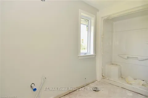 192 CHERRYWOOD Pkwy, Greater Napanee, ON K7R 0E2