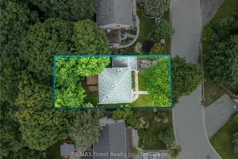 18 STRATHCONA Cres, Kingston, ON K7M 1N8