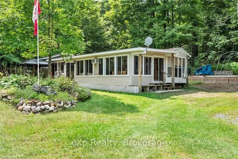 9 GLENFORD Lane, South Frontenac, ON K0H 1T0