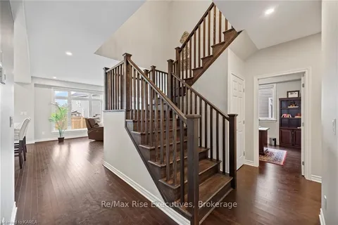 713 RIVERVIEW Way, Kingston, ON K7K 0J3