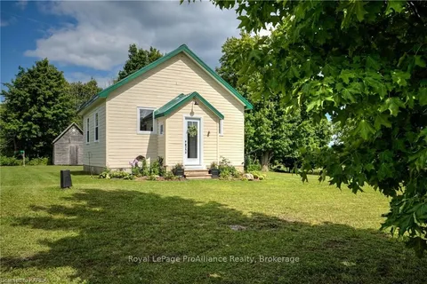 9 MCANDREWS Rd, Rideau Lakes, ON K0G 1X0