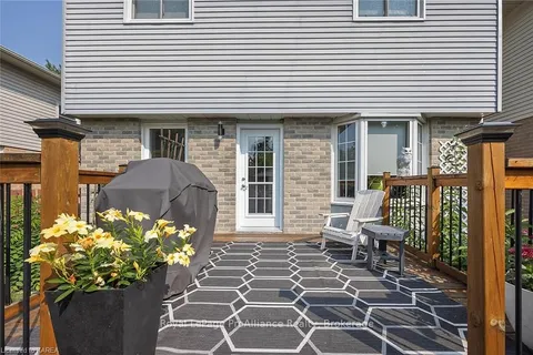 153 GRENADIER Dr, Kingston, ON K7K 6H1