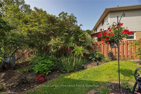 153 GRENADIER Dr, Kingston, ON K7K 6H1