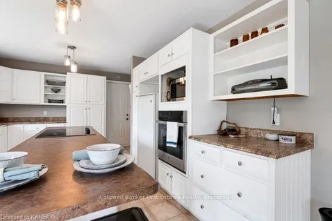 810 KENNEDY Rd, North Grenville, ON K0G 1J0