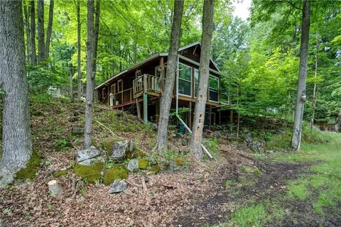 25 CEDAR Lane, South Frontenac, ON K0G 1X0