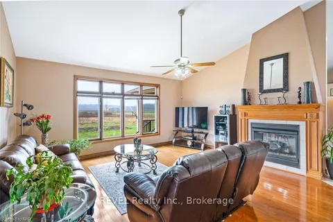 925 QUEENSTON Rd, Niagara-on-the-Lake, ON L0S 1J0