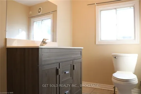 973 OAKHILL Blvd, Fort Erie, ON L0S 1N0