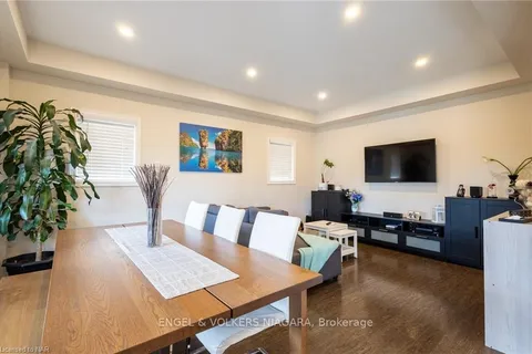 459 SILVERWOOD Ave, Welland, ON L3C 0C6