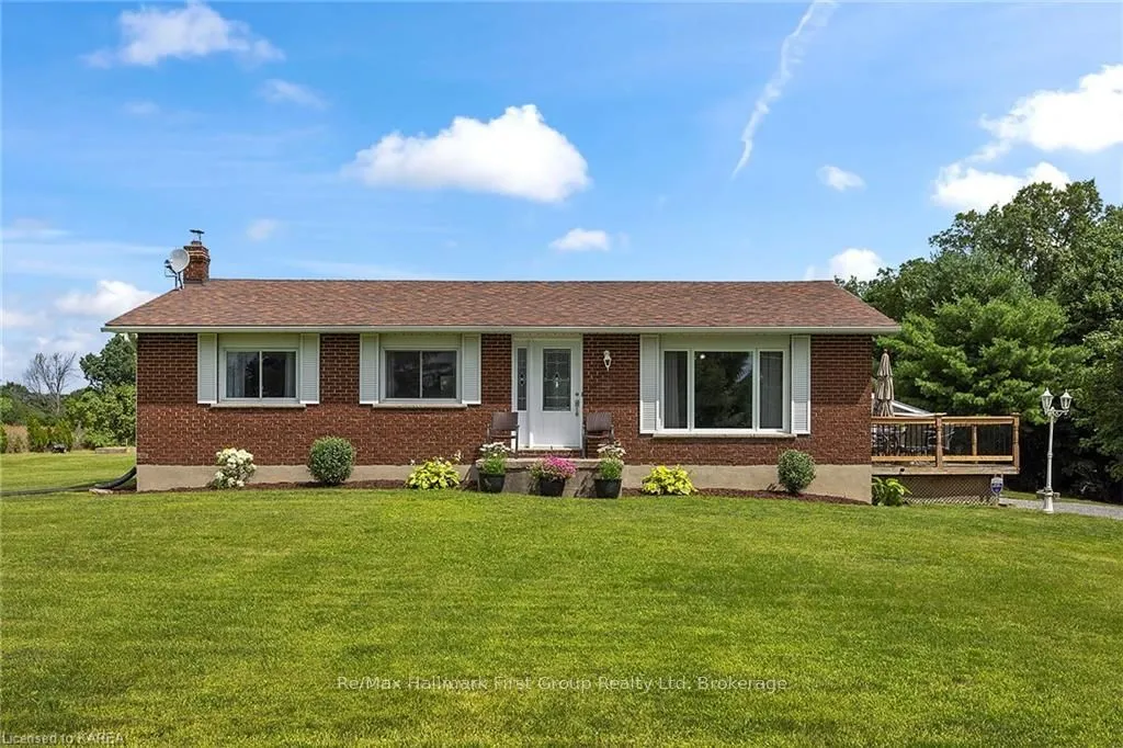 2034 RUTLEDGE Rd, South Frontenac, ON K0H 2T0