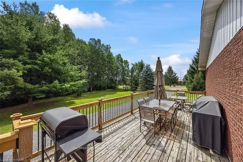 2034 RUTLEDGE Rd, South Frontenac, ON K0H 2T0