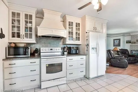 53 GOODYEAR Rd, Greater Napanee, ON K7R 3L2