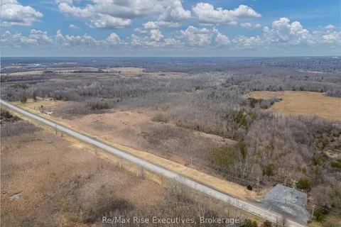 PART 4 CORONATION Blvd, Kingston, ON K7M 5P9