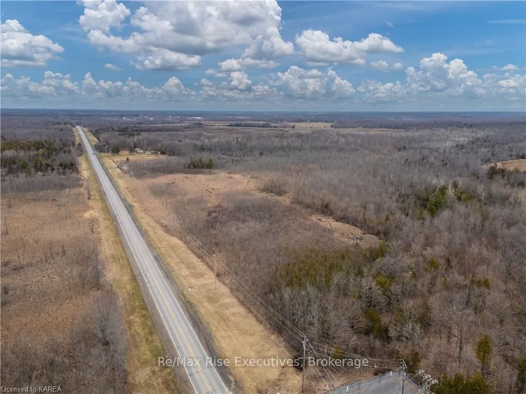 PART 4 CORONATION Blvd, Kingston, ON K7M 5P9