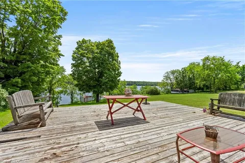 12 CHIPMUNK Lane, South Frontenac, ON K0H 2V0