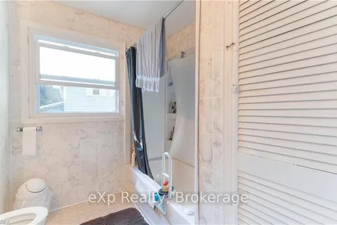 139 LORNE Ave, Quinte West, ON K8V 5C3