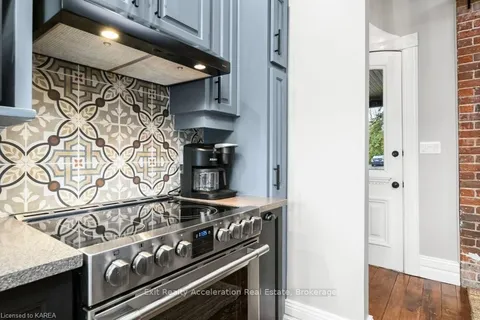 67 ALICE St, Brighton, ON K0K 1H0