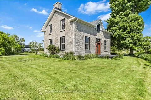 2478 MIDDLE Rd, Kingston, ON K7L 4V3