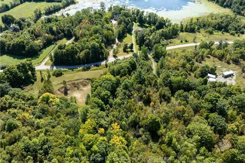 2024 CROZIER Rd, Tay Valley, ON K0G 1X0