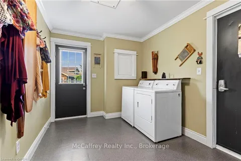 4291 OLD HWY 2, Belleville, ON K8N 4Z4