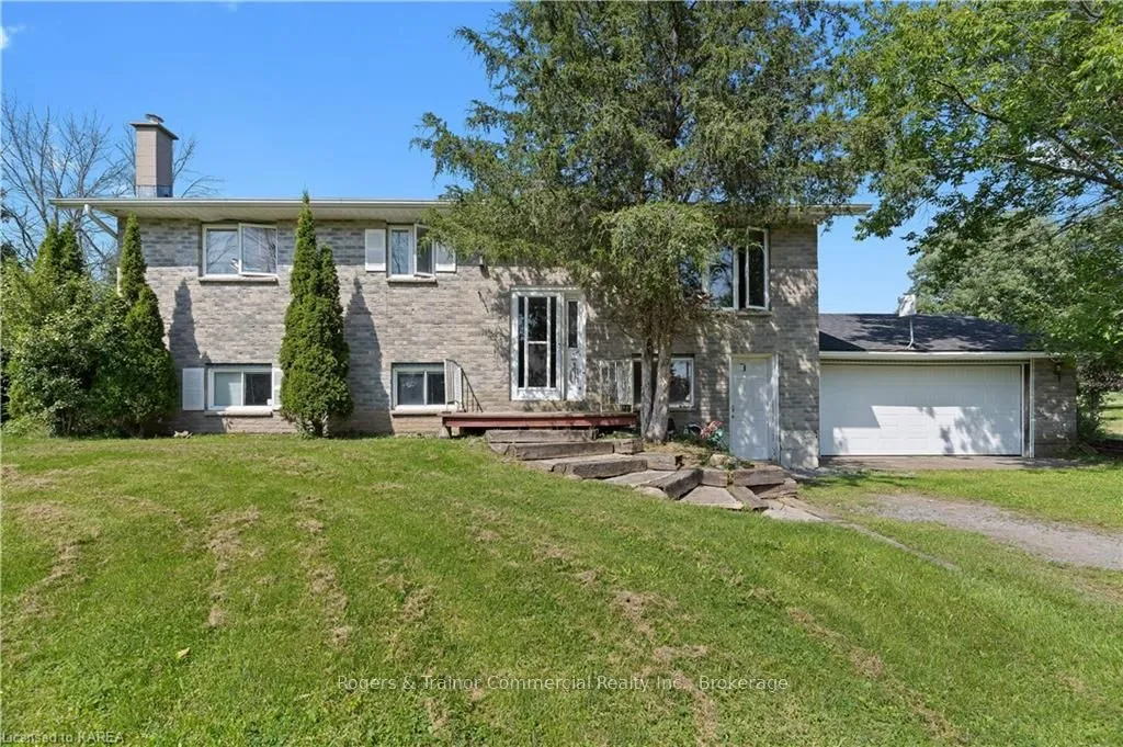 2877 SUMAC Rd, South Frontenac, ON K0H 1M0
