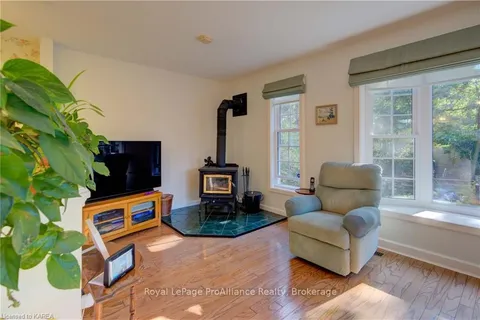 2216 ALTHORPE Rd, Tay Valley, ON K0G 1X0