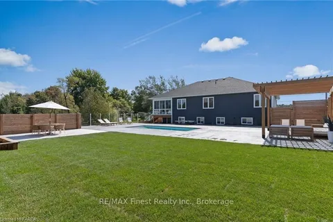 4885 LOWER ROUND LAKE Rd, South Frontenac, ON K0H 1H0