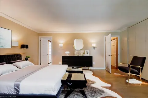 31 CHISAMORE PT RD, ON K7G 2V4