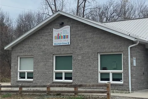 1360 MOUNTAIN GROVE Rd, Central Frontenac, ON K0H 1B0