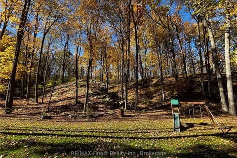 8 ENCHANTED Lane, South Frontenac, ON K0H 2L0